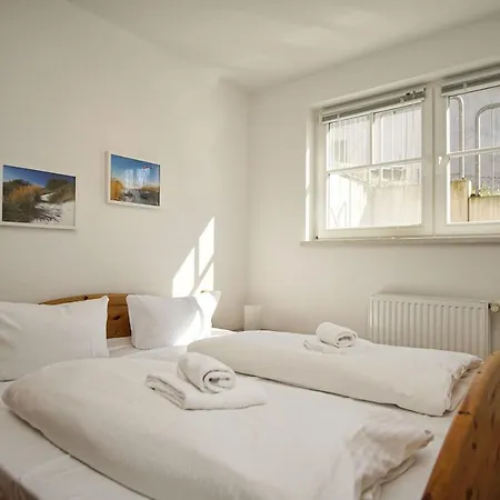 Apartment In Ruhiger Lage, Mit Meerblick - Am Sonnenhang 01