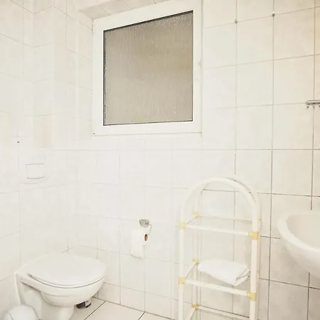 In Ruhiger Lage, Mit Meerblick - Am Sonnenhang 01 غورين