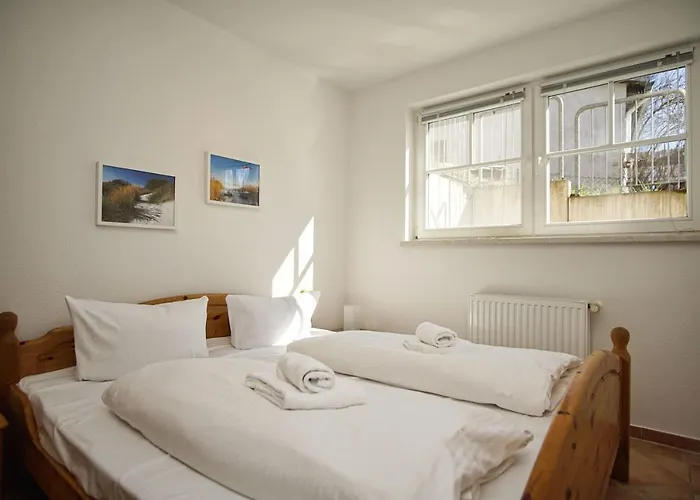Apartment In Ruhiger Lage, Mit Meerblick - Am Sonnenhang 01